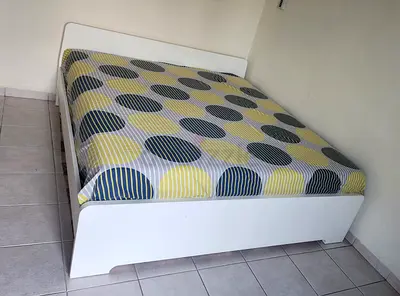 King size IKEA bed frame with or with out Home Box mattress