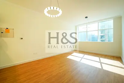 Upgraded Huge Size 1 Bedroom Near Dubai Mall