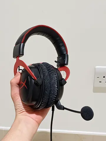 HyperX Gaming Headset with Microphone and 2 extra ear cushions for URGENT SALE LEAVING COUNTRY SOON