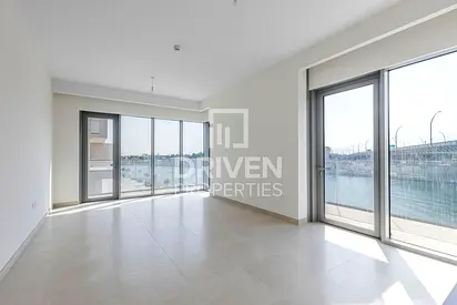 Large Layout and Brand New | Canal View