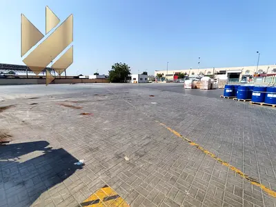 حوطه للايجار || الصناعيه 10 || علي شارع رئيسي || بسعر ممتاز