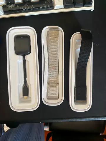 whoop 5.0 straps and battery pack plus charger