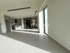 Brand New | Single Row | Prime Location| park view