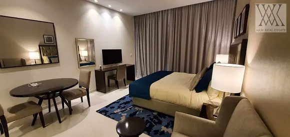 FULLY FURNISHED | BRIGHT UNIT | POOL VIEW