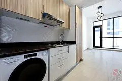 One Month Rent Free-Studio Flat Available