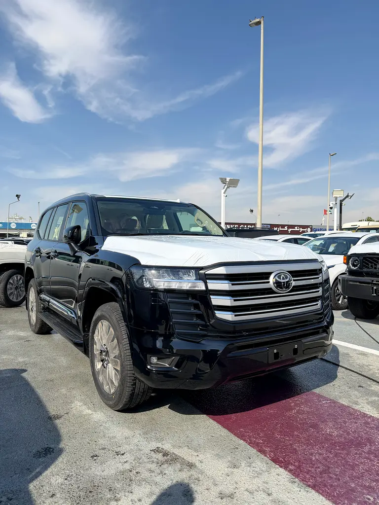 Toyota Land Cruiser 2026 — photo 1 of 9