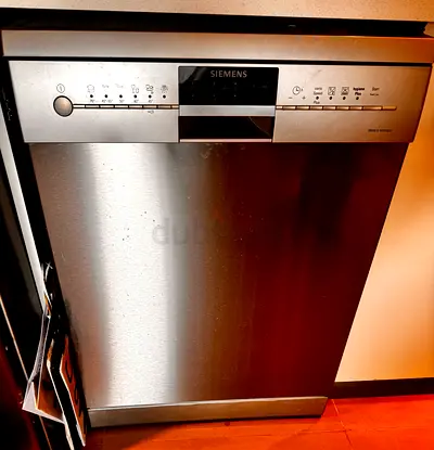 Siemens Dishwasher SN26M890GC – Good Condition