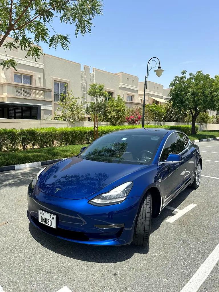 Tesla Model 3 2020 — photo 1 of 16