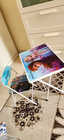 Foldable Disney Frozen kids chair - good condition
