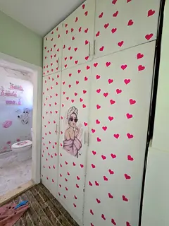 For annual rent: a two-bedroom apartment with a living room in a prime location on Sheikh Ammar Stre