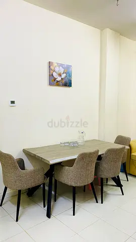Table with 4 chairs
