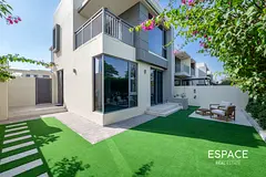 Upgraded | Camel Track | Modern