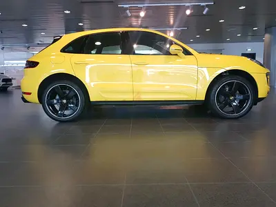 Dubai’s Only Yellow Macan — Unique  Sporty. Fully serviced  New Tires installed on 1st Apr