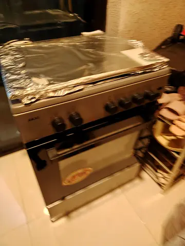 Akai Gas Stove with Oven