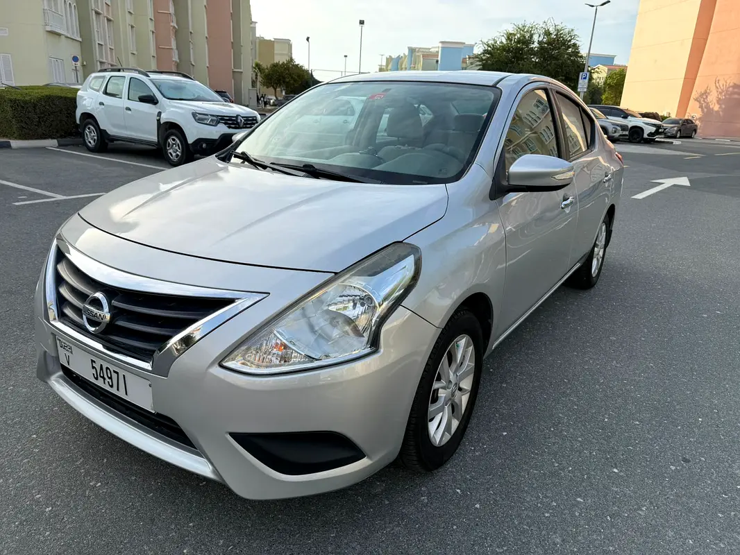 Nissan Sunny 2018 — photo 1 of 12