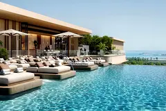 Modern Design | Direct Beach Access | Premium Unit