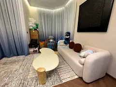 FULLY FURNISHED | PANORAMIC MARINA VIEW | UPGRADED