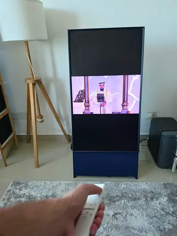Samsung The Sero Rollable/Rotating TV 43 QLED 4K Limited Edition