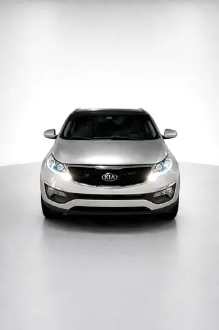 KIA SPORTAGE 2015  FULL OPTION – GCC SPECS – PANORAMIC ROOF – SILVER
