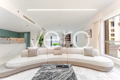 Elegant Penthouse | Sea View | Vacant