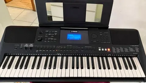 Yamaha PSR-E453 Keyboard for sale
