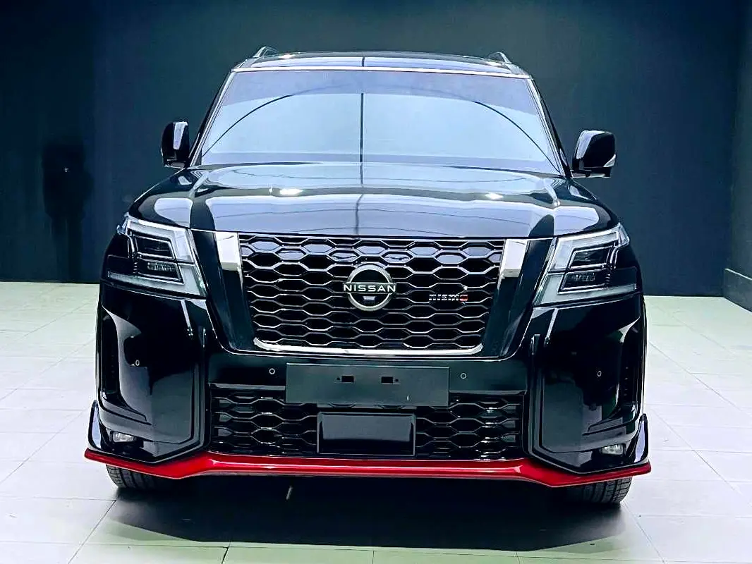 Nissan Patrol 2020 — photo 1 of 17