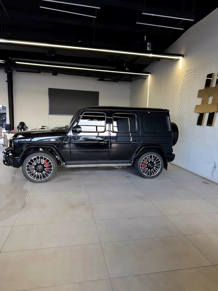 Mercedes-Benz G-Class 2025 — photo 1 of 17