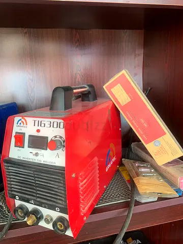 GREATEC TIG300 DC Inverter TIG Welder + Accessories