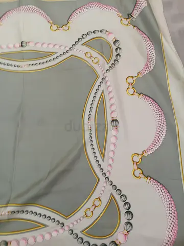 Must de cartier silk scarf og