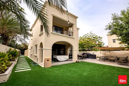 Upgraded | Close to Amenities | Corner