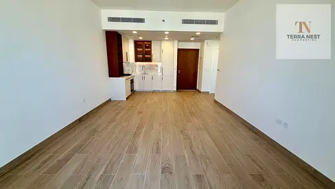 POOL VIEW | SEPARATE LAUNDRY | PREMIUM APPLIANCES