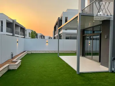 SPACIOUS SIZE | READY GARDEN | VACANT SOON | PRIME LOATION