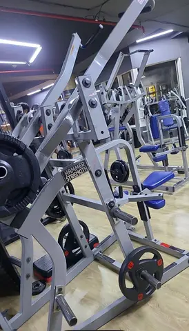 My Hammer Strength plate-loaded press machine