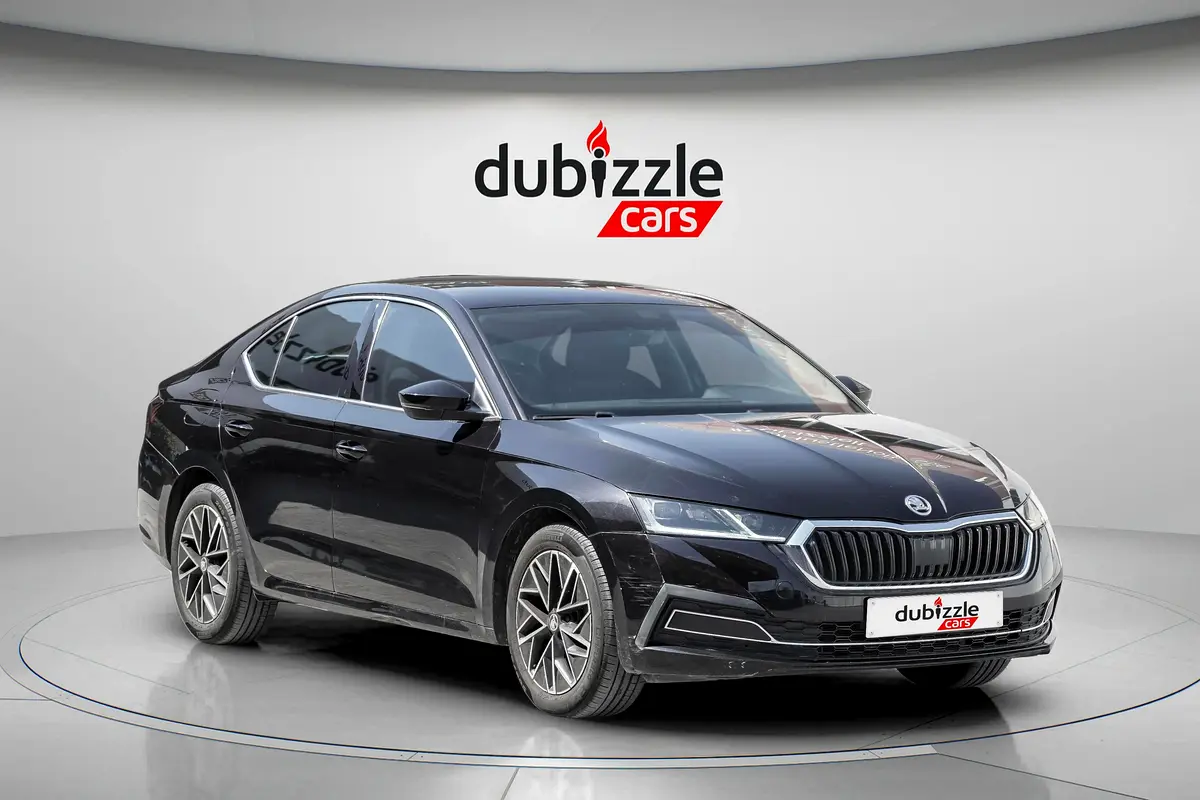 Skoda Octavia 2021 — photo 1 of 14