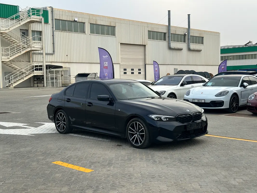 BMW 3-Series 2025 — photo 1 of 8