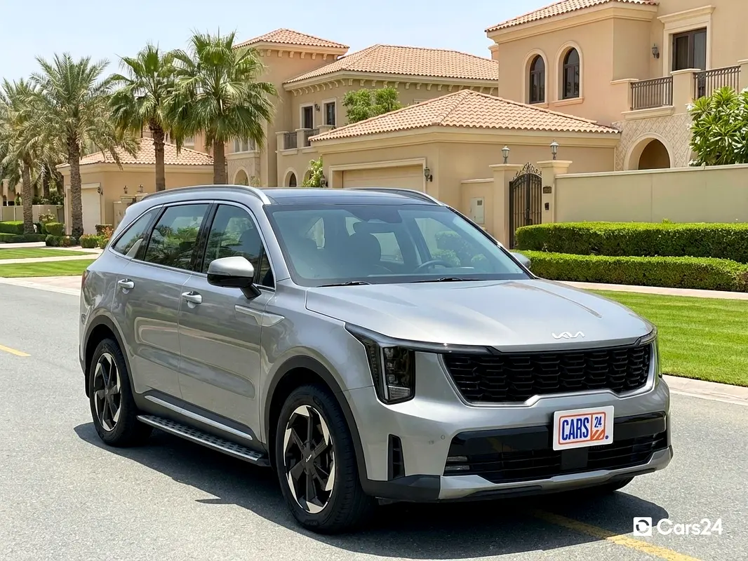 Kia Sorento 2024 — photo 1 of 13