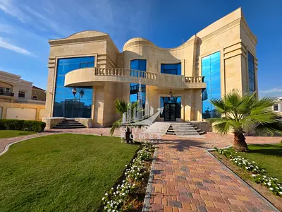 BEAUTIFUL DESIGN 5BR VILLA FOR RENT IN MIZHAR 3