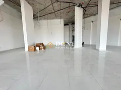 Brand new luxury shop on the road very prime lecation business area ready to move only jest 447k