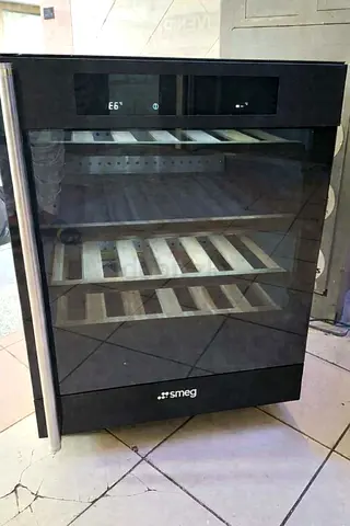 Smeg latest model built-in dual zone temperature wine fridge 46 bottles