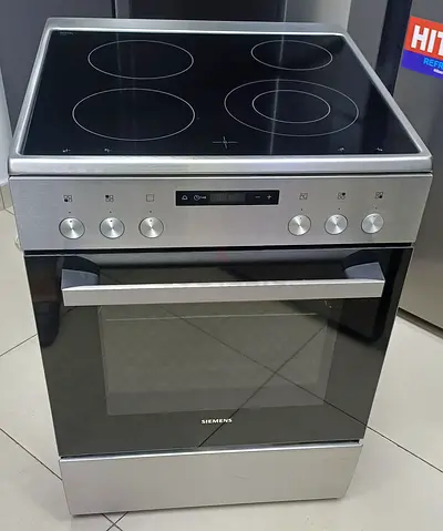 Siemens latest model electric cooker for sell 60by60cm good working