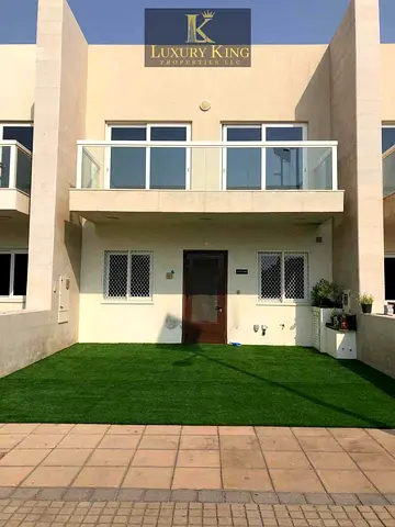 GOOD LOCATION 3 BEDROOM + MAID ROOM TOWNHOUSE