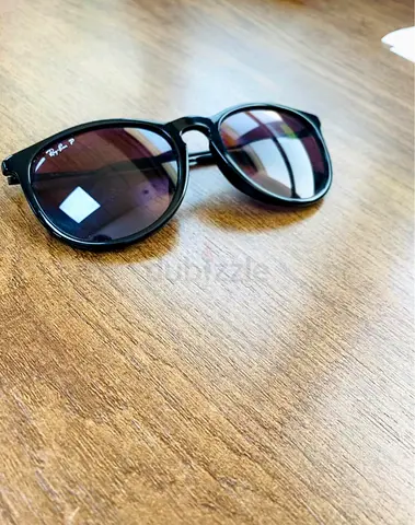 Ray ban polarized glass used but still looks new I bought 850