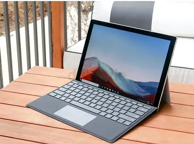 Microsoft Surface Pro 7. Core i7 . 16 gb. 256GB