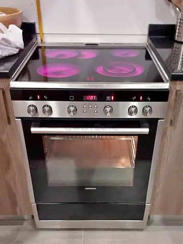 Siemens iq500 full electric digital cooking range latest version 60cm
