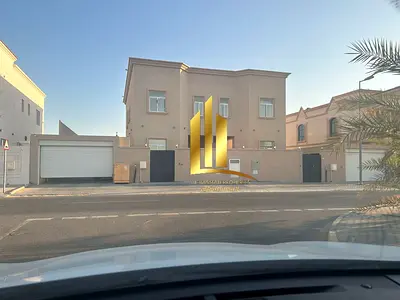 فلاتين متلاصقات للبيع في الحوشي ضاحيه البديع بالشارقه