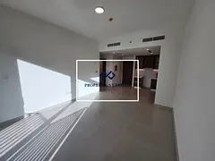 Modern Studio | Vacant | Town Square Living