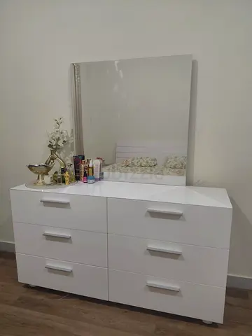 Dressing Table with Mirror