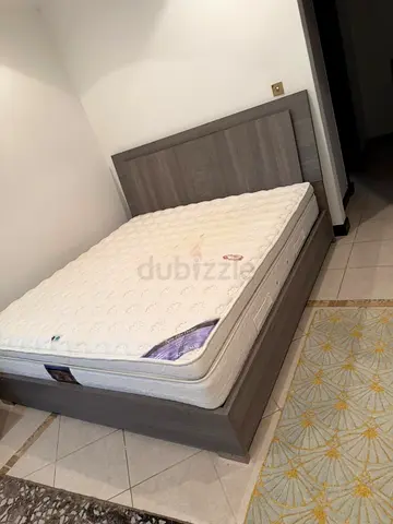 Selling Top quality Luxury Italy 🇮🇹 bed set with two side tables and mattresses Brand new conditio