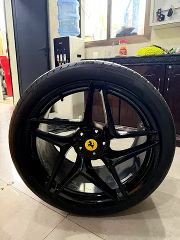 f8 original Rims with new tyres