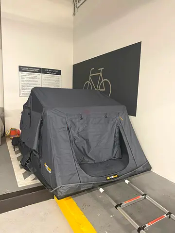 AustraliaRooftop tent car tent Oztrail Tarkine 1400 like new only used 2 times